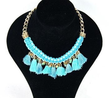 Collier de luxe style Ibiza avec pompons bleus (1 pc)