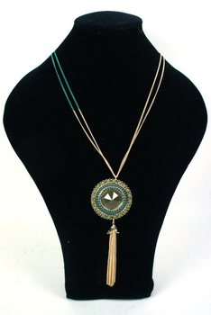 Collier Vert avec Pendentif (1 pc)
